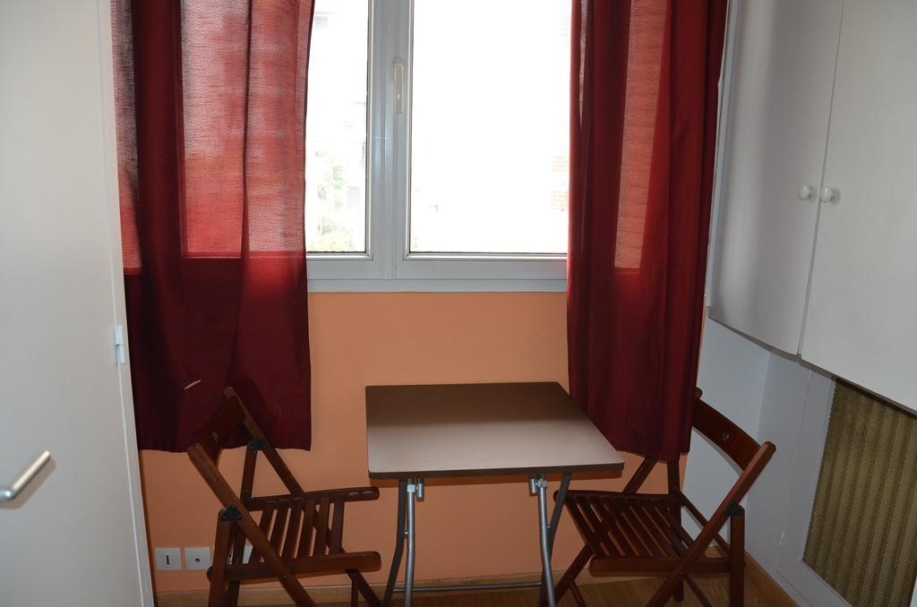 Hotel Studios Phenicio Porte De Versailles Malakoff Bagian luar foto