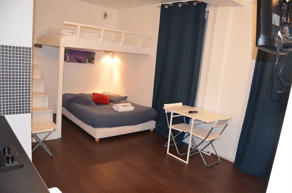 Hotel Studios Phenicio Porte De Versailles Malakoff Bagian luar foto