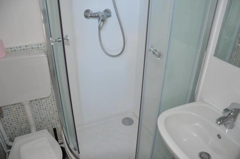 Hotel Studios Phenicio Porte De Versailles Malakoff Bagian luar foto
